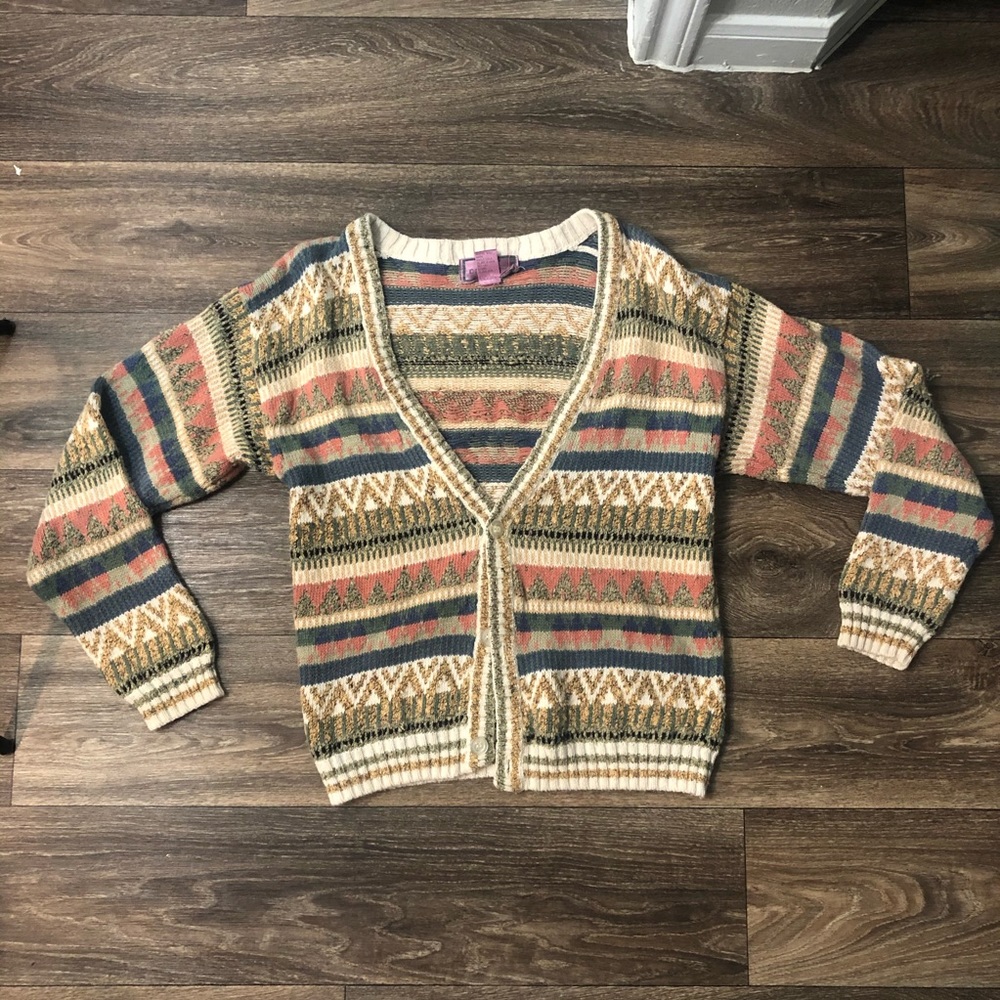 3/25🌼Vintage Concrete Cardigan🌼🌼